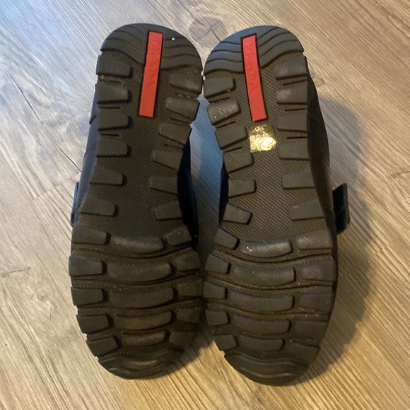 Prada men’s shoes sneakers Never worn with tag size 8 - Picture 3 of 4